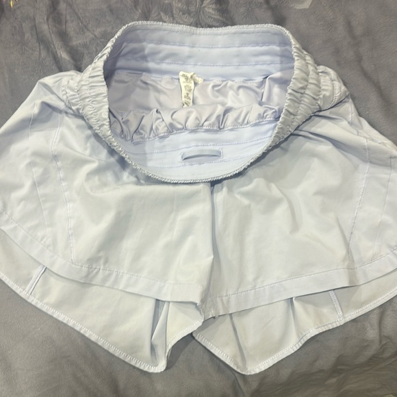 Track That Lined Lululemon shorts! Size 8 ! - Picture 1 of 3